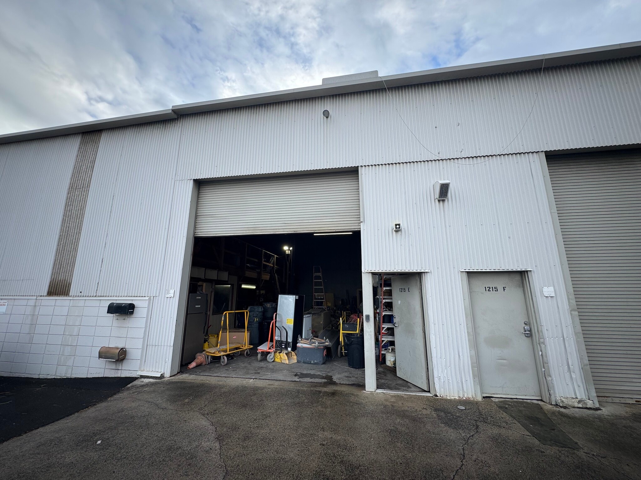 926 Kohou St, Honolulu, HI à louer Photo intérieure- Image 1 de 4