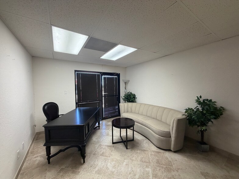 7745 E Redfield Rd, Scottsdale, AZ à vendre - Photo du bâtiment - Image 3 de 14