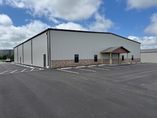 1925 Filiatreau Ln, Bardstown, KY for lease Primary Photo- Image 1 of 5