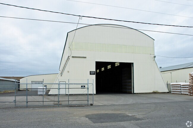 Plus de détails pour 2050 Cross St, Eugene, OR - Industriel à louer