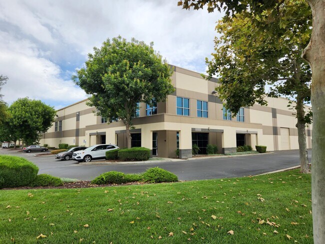 Plus de détails pour 2340 E Main St, Woodland, CA - Industriel à louer