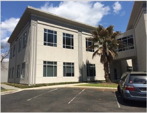 952 Houston Northcutt Blvd, Mount Pleasant, SC à louer - Photo du bâtiment - Image 3 de 9