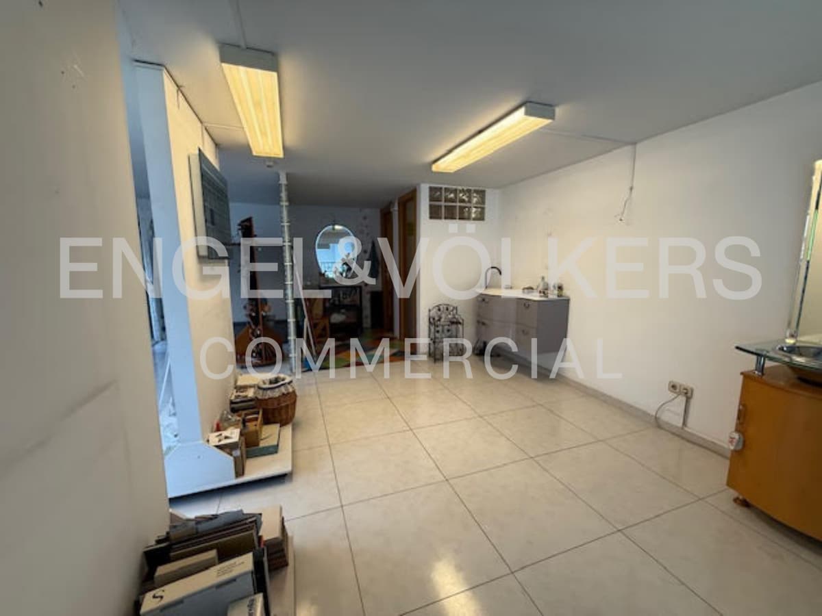 Collado Villalba, MAD 28400 - Unit 01 - - Interior Photo - Image 2 of 8