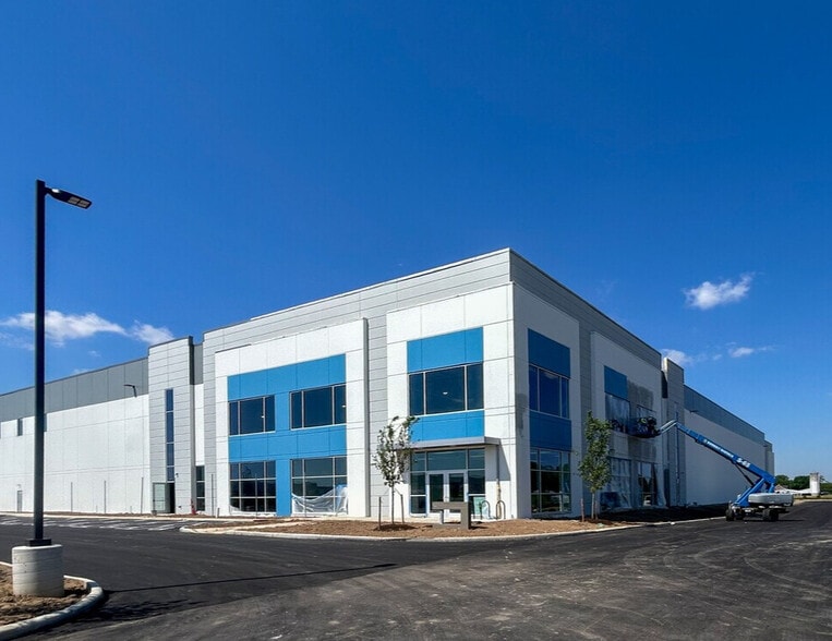 1345 Rohr Rd, Lockbourne, OH for lease - Building Photo - Image 1 of 4