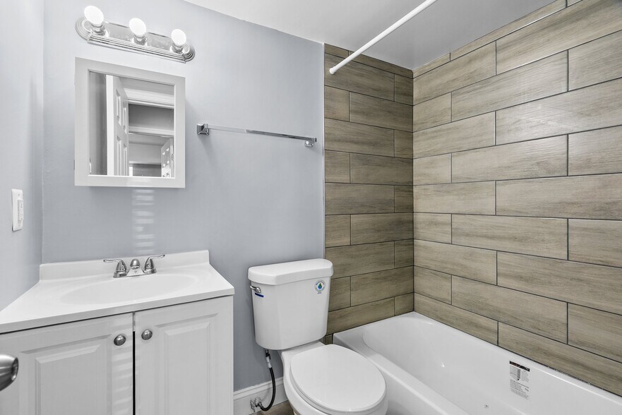 5105-5109 F St SE, Washington, DC à vendre - Photo du bâtiment - Image 3 de 11