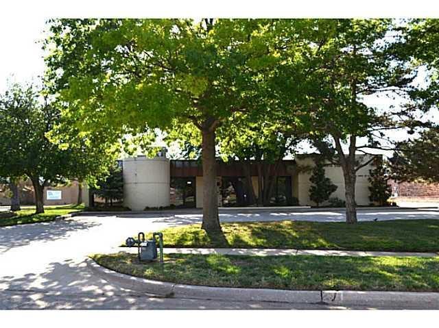 2375 N Thompkins Ave, Bethany, OK for lease Primary Photo- Image 1 of 17