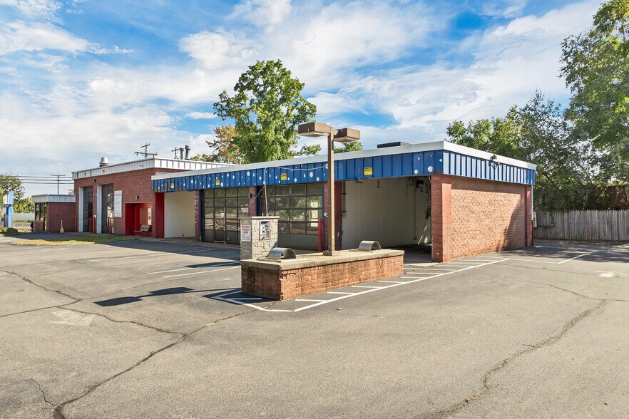 386 Daniel Webster Hwy, Merrimack, NH à louer - Photo du bâtiment - Image 3 de 28