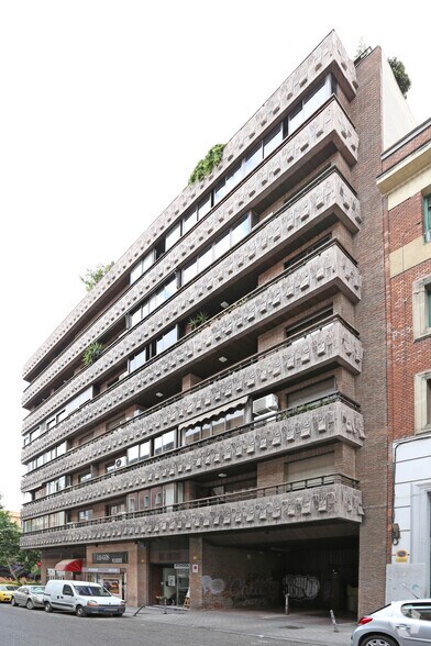 Calle de Bretón de los Herreros, 46, Madrid, Madrid à louer - Photo du bâtiment - Image 2 de 2