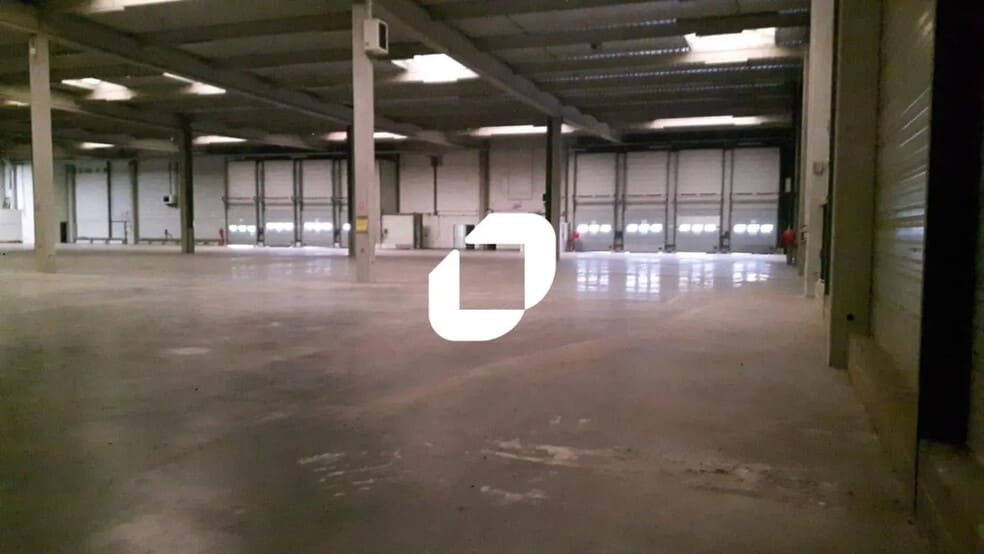 Bureau dans Bussy-Saint-Georges à louer - Photo intérieure - Image 2 de 7