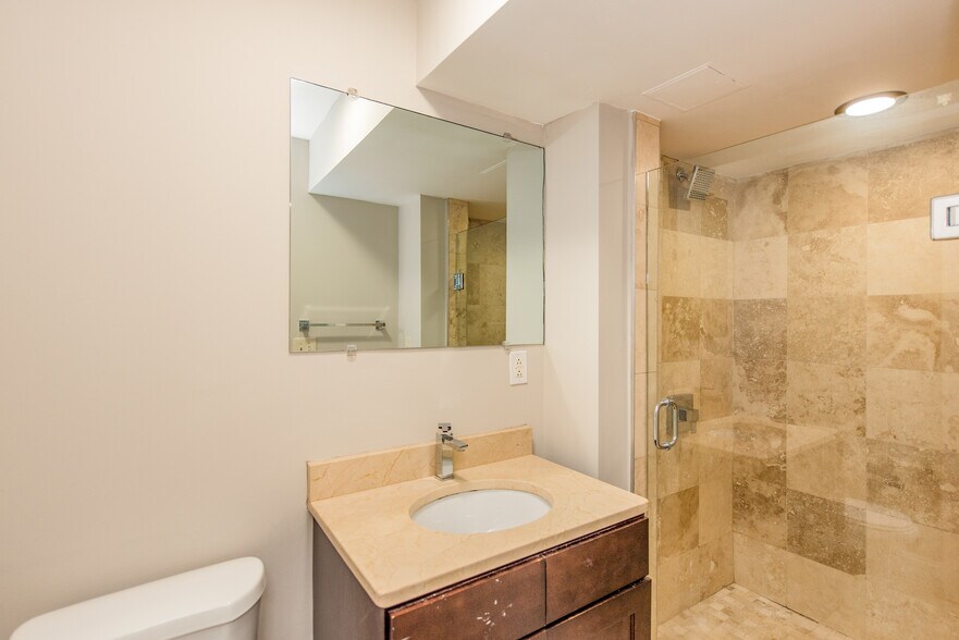 617-631 W Lexington St, Baltimore, MD à louer - Photo intérieure - Image 3 de 33