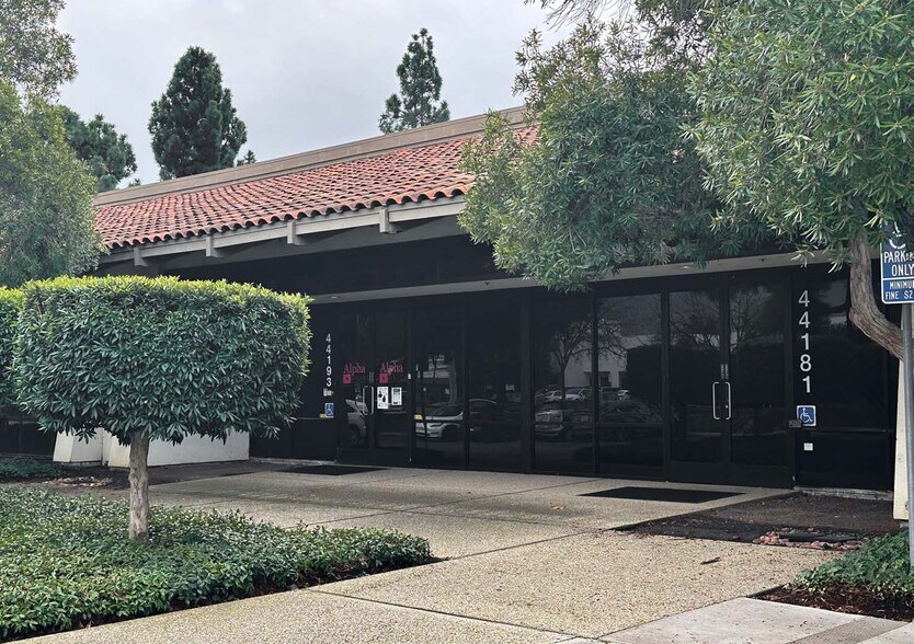 44193 S Grimmer Blvd, Fremont, CA à louer - Photo du bâtiment - Image 2 de 5