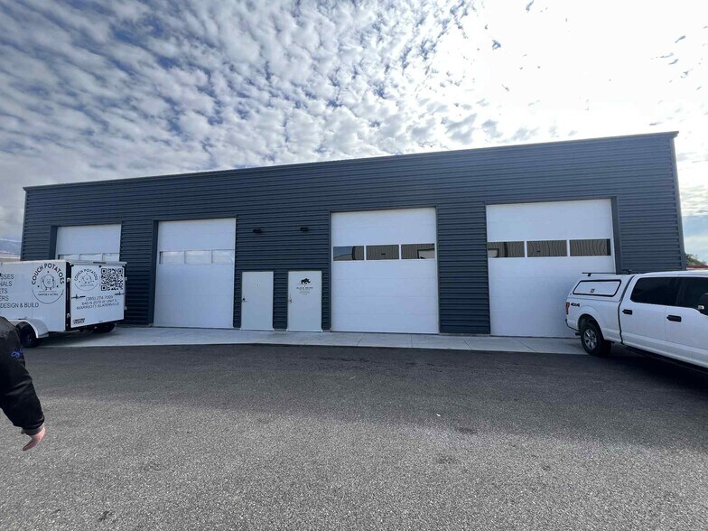 640 N 2075 W, Marriott Slaterville, UT à louer - Photo du bâtiment - Image 2 de 7