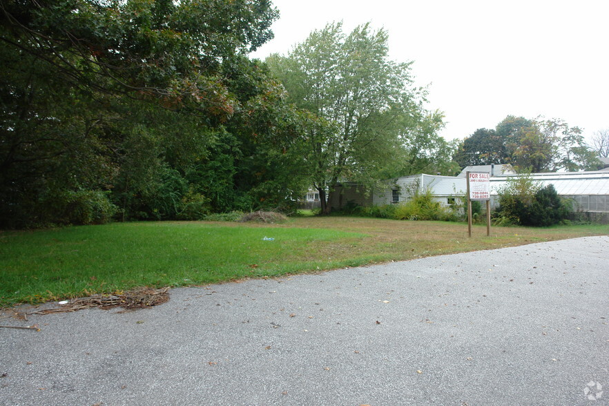 1979-1995 Warwick Ave, Warwick, RI à vendre - Photo principale - Image 1 de 1