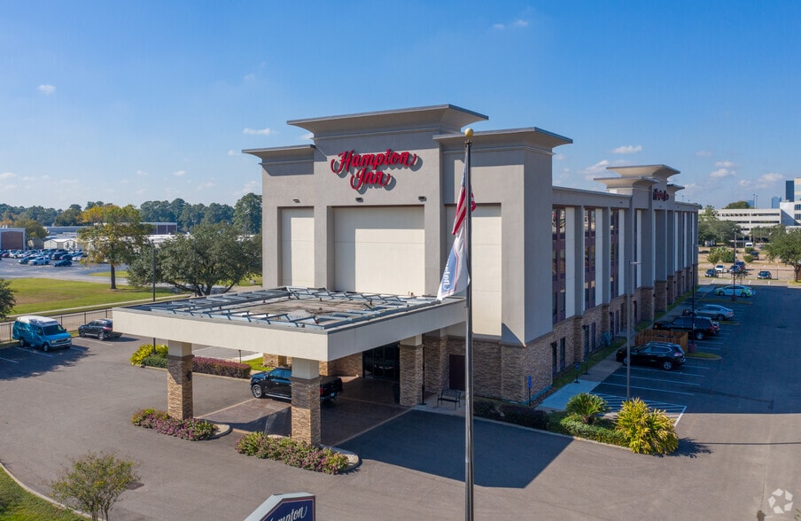 11333 Katy Fwy, Houston, TX for sale - Building Photo - Image 2 of 4