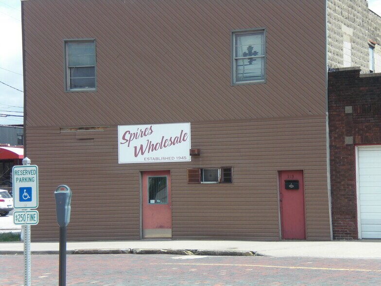 113 S Washington St, Carbondale, IL à vendre - Photo du bâtiment - Image 2 de 30