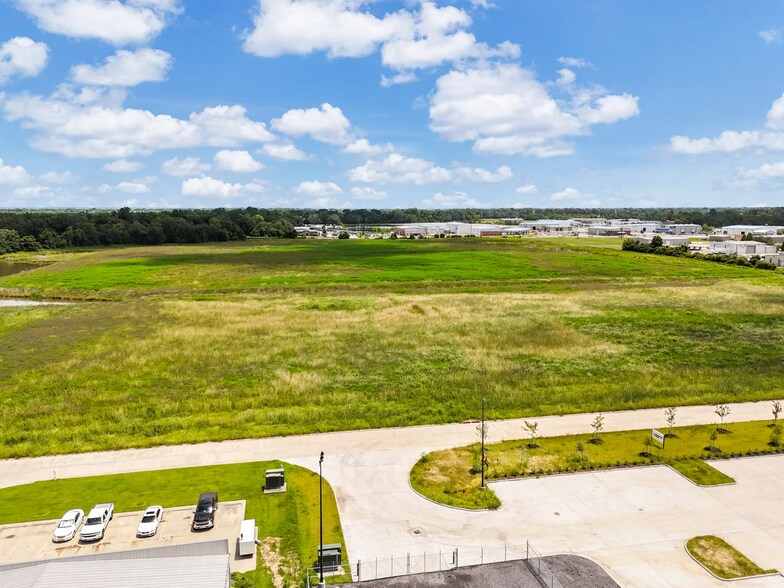 34414 Terminal Ct, Geismar, LA à vendre - Photo du bâtiment - Image 3 de 4
