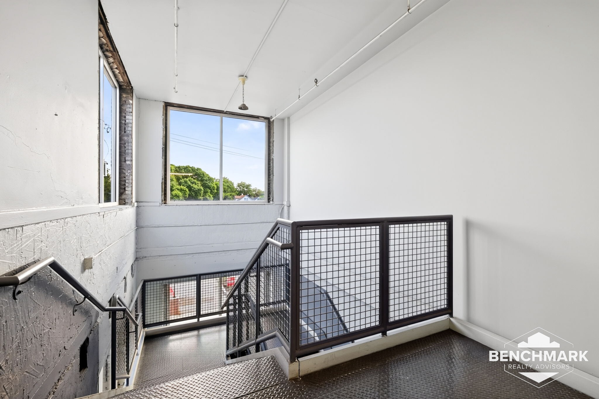 127-131 Railroad St, Rochester, NY for lease Interior Photo- Image 1 of 11