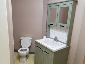 208 S Pulaski St, Baltimore, MD for lease Interior Photo- Image 1 of 30