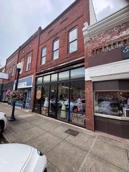 128 N Water Ave, Gallatin, TN à louer - Photo du bâtiment - Image 1 de 4
