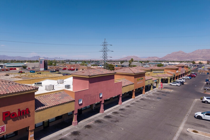 3010 E Bonanza Rd, Las Vegas, NV for lease - Building Photo - Image 2 of 9