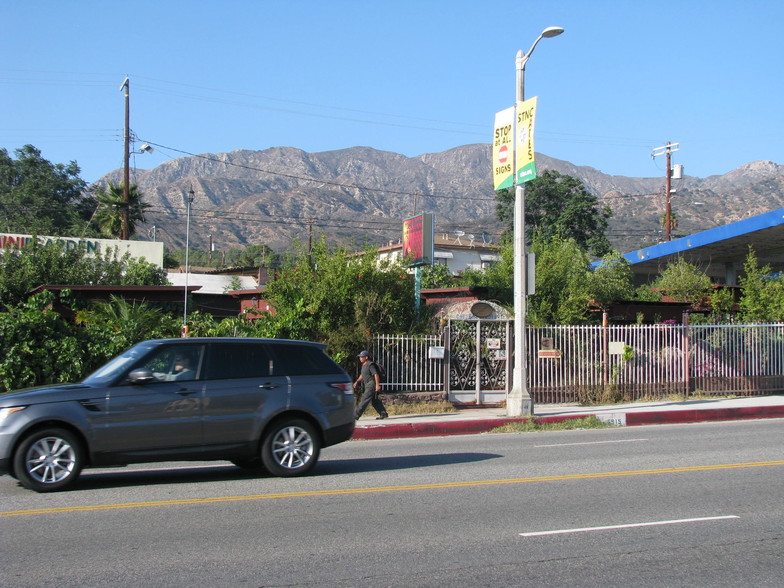 6915 Foothill Blvd, Tujunga, CA for lease - Building Photo - Image 1 of 22