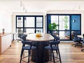 3-5 Hosking Pl, Sydney à louer Photo intérieure- Image 1 de 3