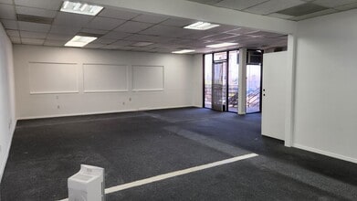 4555-4557 E 3rd St, Los Angeles, CA for lease Interior Photo- Image 2 of 5