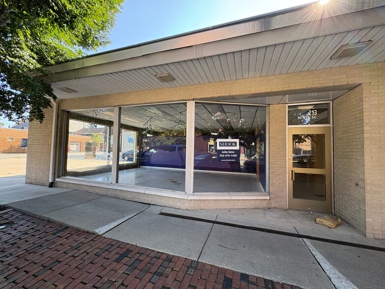 213 N 5th St, Lafayette, IN à louer - Photo du bâtiment - Image 3 de 11