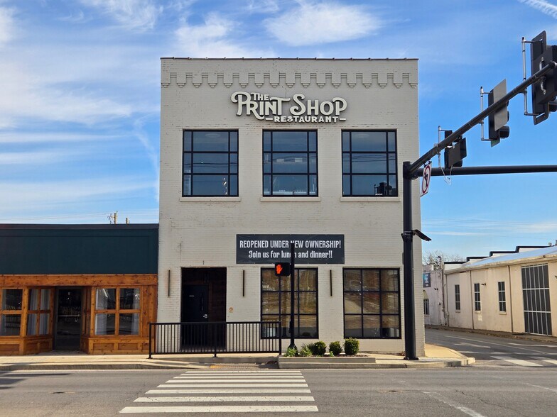 1 N Lowry St, Smyrna, TN à vendre - Photo principale - Image 1 de 15