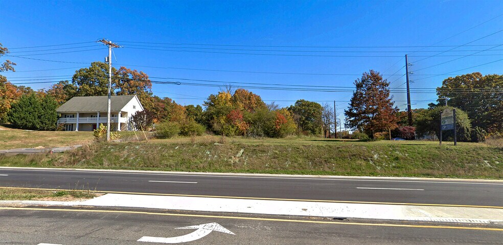 14581 Wards Rd, Lynchburg, VA for lease - Building Photo - Image 2 of 2