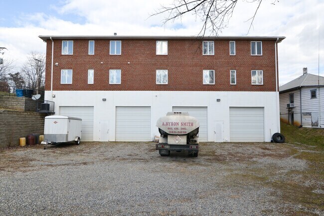 1818 Centre Ave NW, Roanoke, VA à louer - Photo du bâtiment - Image 3 de 5