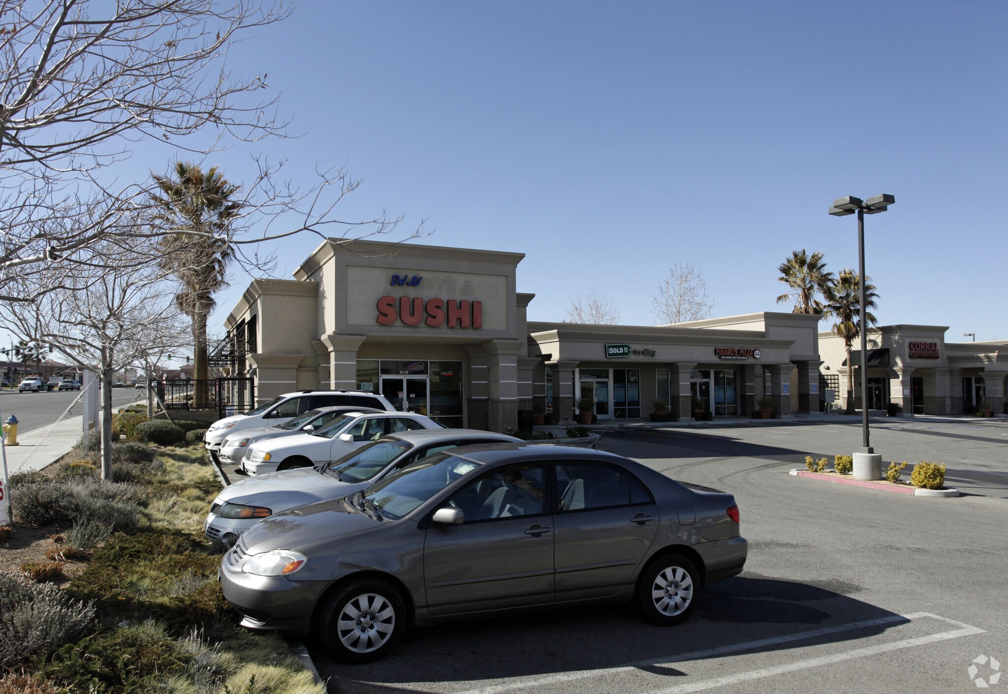 15550 Main St, Hesperia, CA for lease Primary Photo- Image 1 of 8