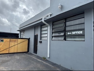 548 NE 32nd St, Oakland Park, FL à vendre - Photo du bâtiment - Image 2 de 13