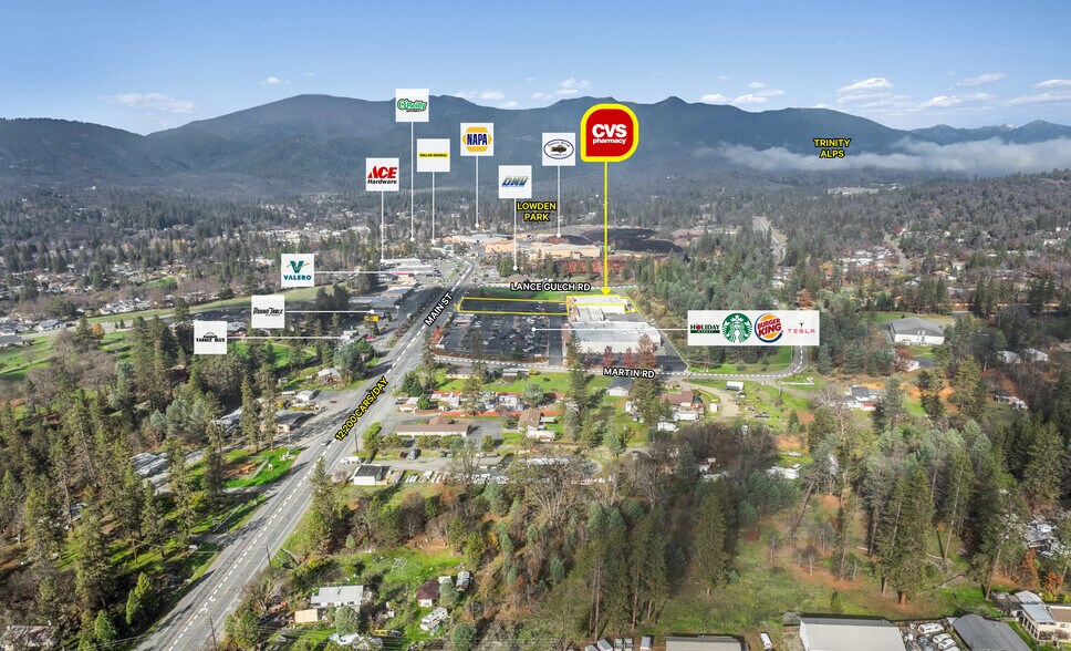 1595 Main St, Weaverville, CA à vendre - Photo du bâtiment - Image 2 de 6