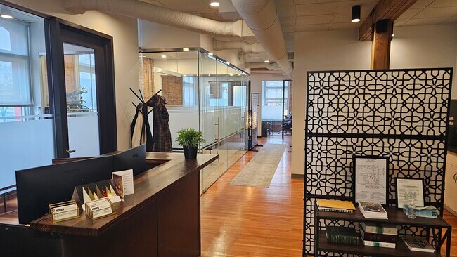 More details for 26 Fourth St, New Westminster, BC - Office for Lease