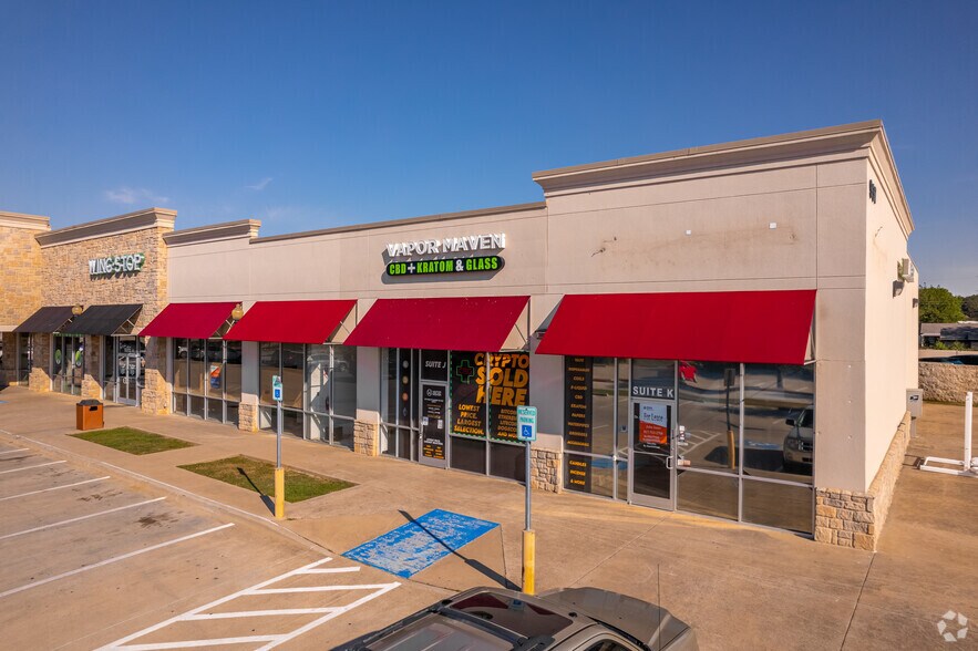 931-941 FM 1821 N, Mineral Wells, TX à louer - Photo du bâtiment - Image 3 de 10