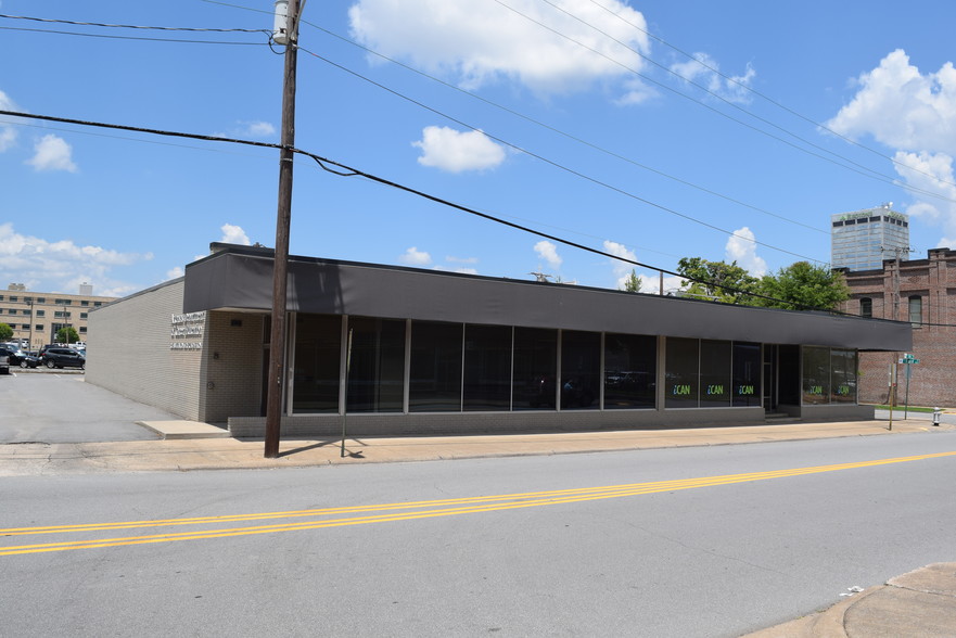 900 W 7th St, Little Rock, AR à louer - Photo du bâtiment - Image 1 de 2