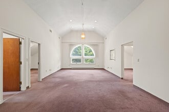 161 S Main St, Middleton, MA for lease Interior Photo- Image 1 of 10