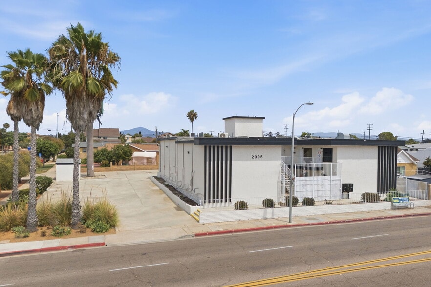 2005 Highland Ave, National City, CA à vendre - Photo du bâtiment - Image 2 de 101