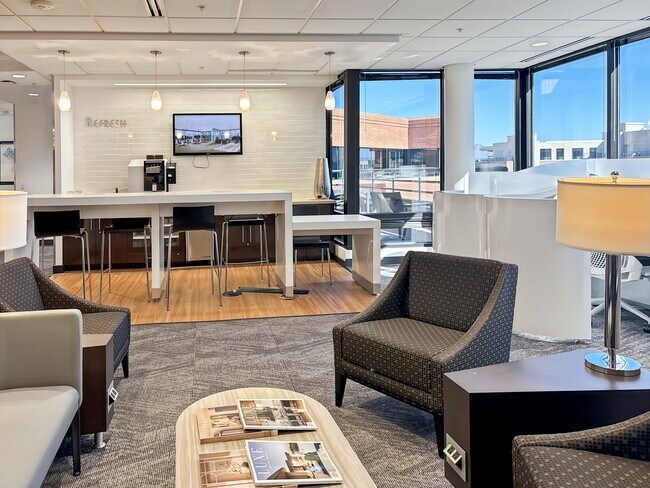 More details for 7272 E Indian School Rd, Scottsdale, AZ - Coworking for Lease