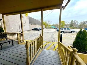 1270 Main St, Green Bay, WI for lease Building Photo- Image 1 of 15