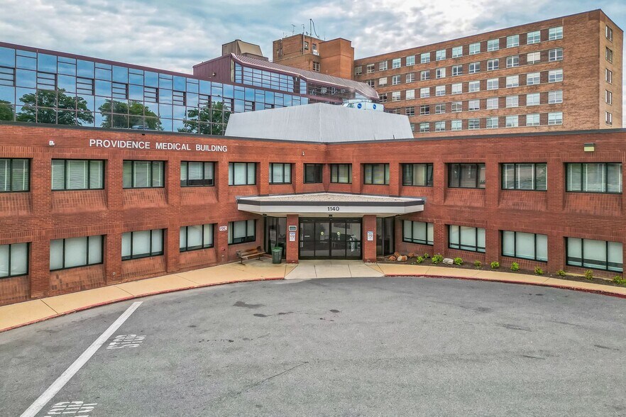 1140 Varnum St NE, Washington, DC à louer - Photo du bâtiment - Image 2 de 22