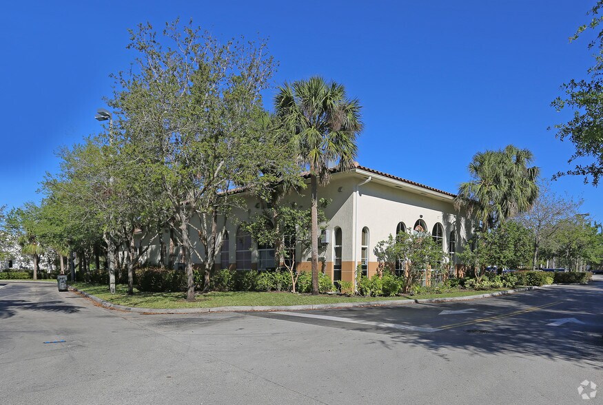 1631-1691 Bonaventure Blvd, Weston, FL à louer - Photo du bâtiment - Image 3 de 4