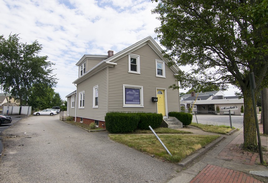 1473 Park Ave, Cranston, RI for sale - Building Photo - Image 1 of 1