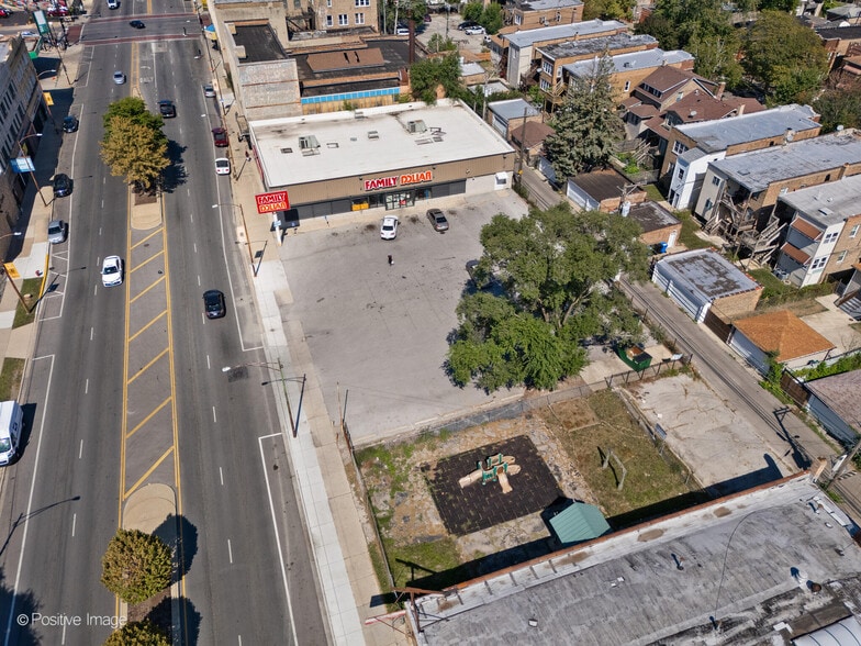 7927 S Ashland Ave, Chicago, IL for sale - Building Photo - Image 2 of 8