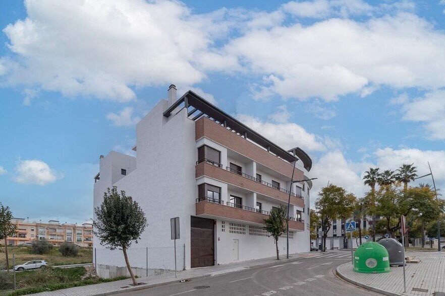 Commerce de détail dans Lucena, Córdoba à vendre - Photo du bâtiment - Image 1 de 6
