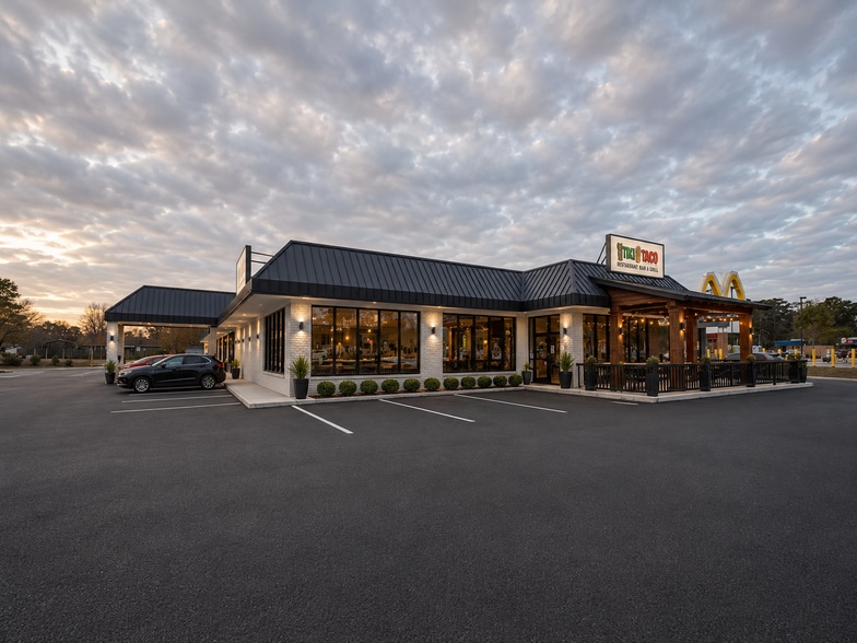 1761 N Main St, Summerville, SC for lease - Building Photo - Image 1 of 3