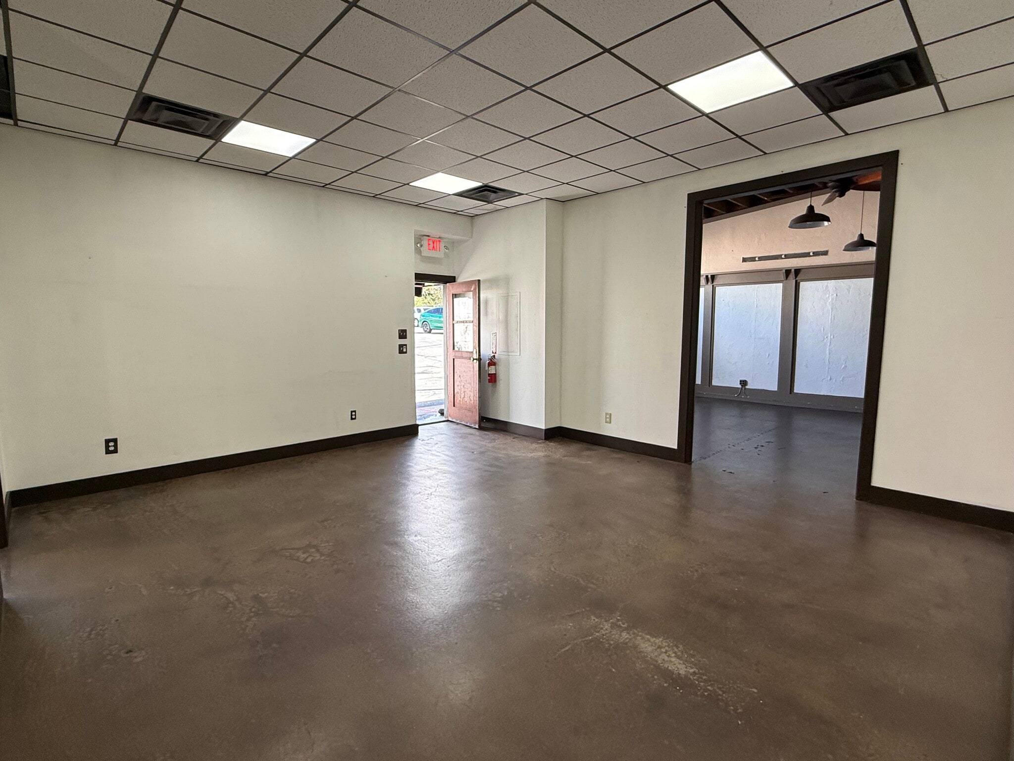 1987 S 1100 E, Salt Lake City, UT for lease Interior Photo- Image 1 of 3