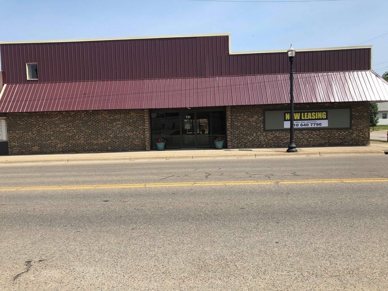 727-731 E Mount Morris St, Mount Morris, MI for sale - Building Photo - Image 3 of 14