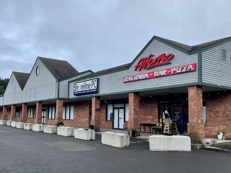 1654 Boston Post Rd, Old Saybrook, CT for lease - Building Photo - Image 3 of 3